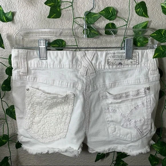 Amethyst Jeans White Denim Shorts - Picture 5 of 5